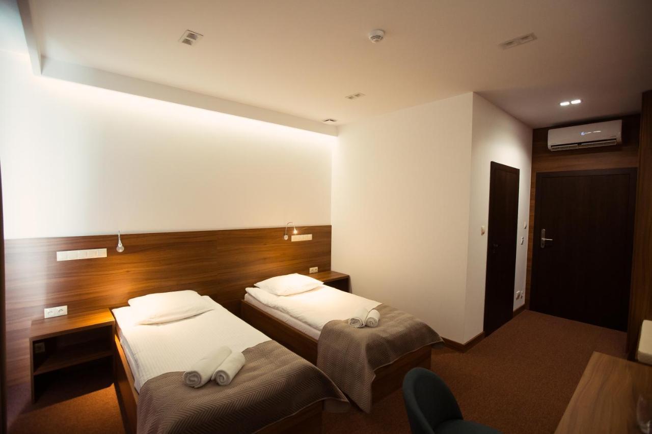 Hotel Rubin Stara Blotnica Esterno foto