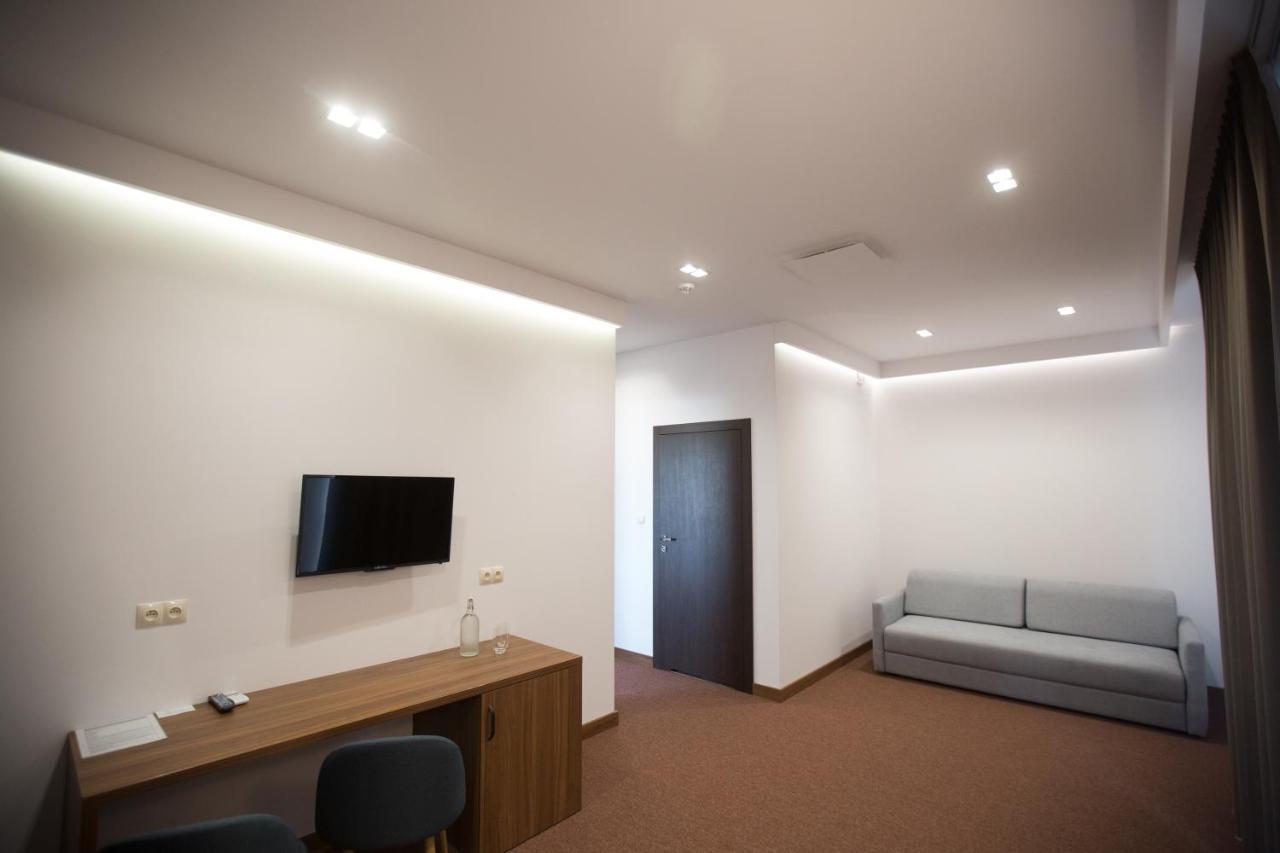 Hotel Rubin Stara Blotnica Esterno foto